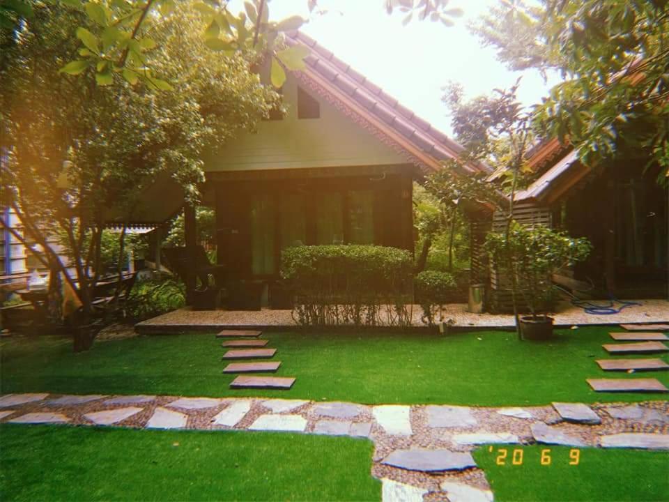 Resort Baan Mai Chai Khlong Ампхава Экстерьер фото